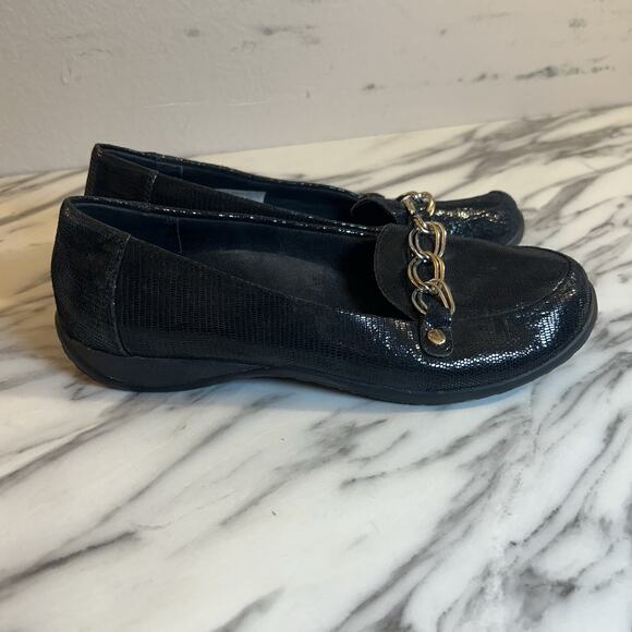Vionic Shoes - Vionic Alda Shoe Womens Size 8.5 Black Leather Flats Orthaheel Chain Loafer